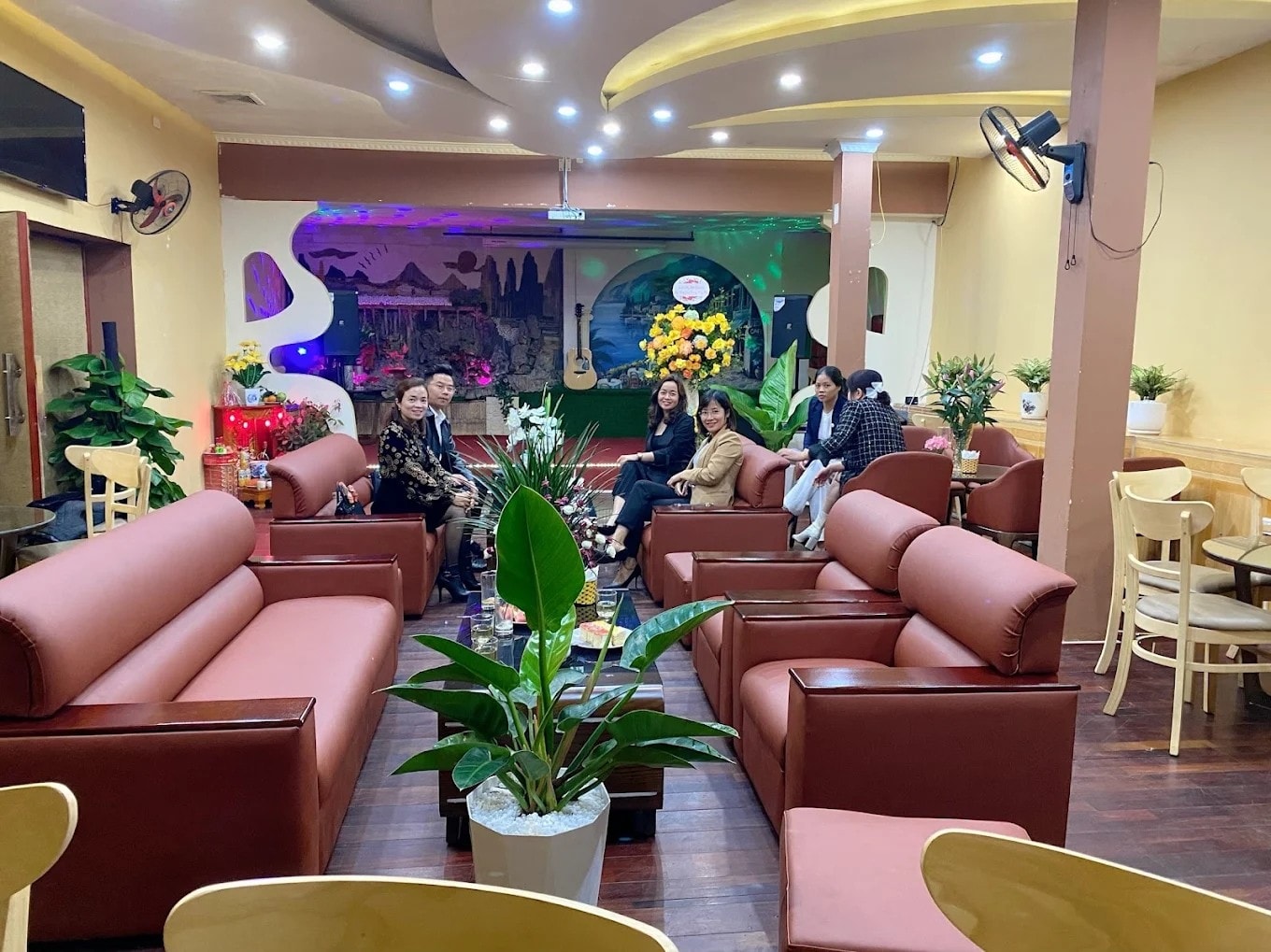 Phòng Trà Hoài Nam
